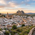Parador de diseño contemporáneo y vistas panorámicas desde 53€ p.p./noche