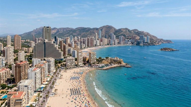 Vacaciones en Benidorm: 7 noches en un cálido y acogedor hotel 4* desde 257€ p.p.
