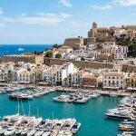 Ibiza: vuelos de ida y vuelta + 3 noches en un hotel frente al mar desde 172€ p.p.
